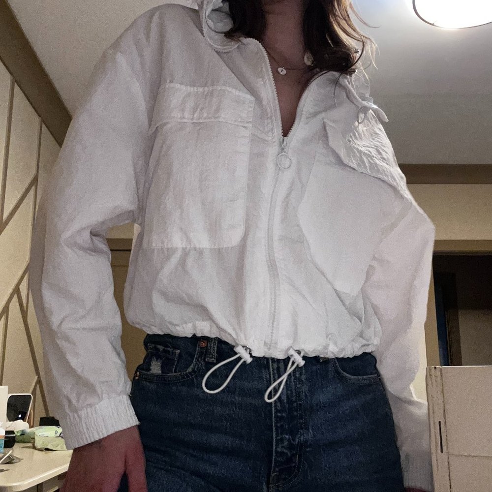 white jacket - Picture 2 of 4